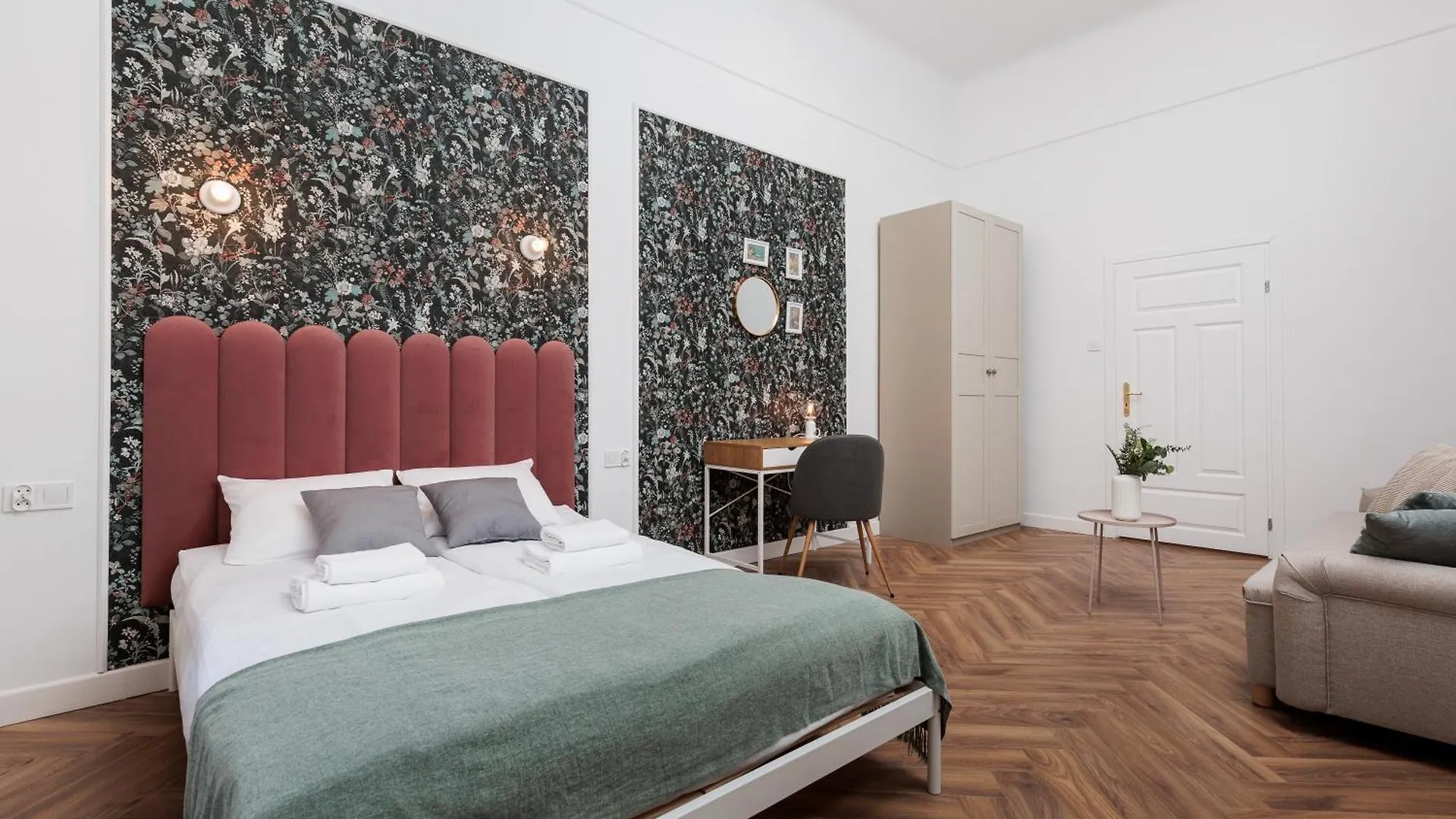 קרקוב Spacious & Modern 6 Bedroom Apartment - Around The Main Market Square - By Upstairs