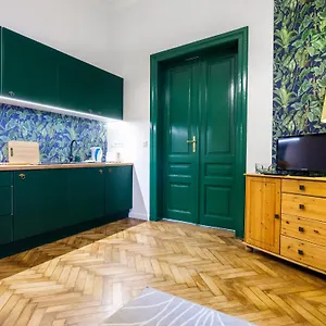 Apartment Tyzenhauz Lobzowska Street, Krakow