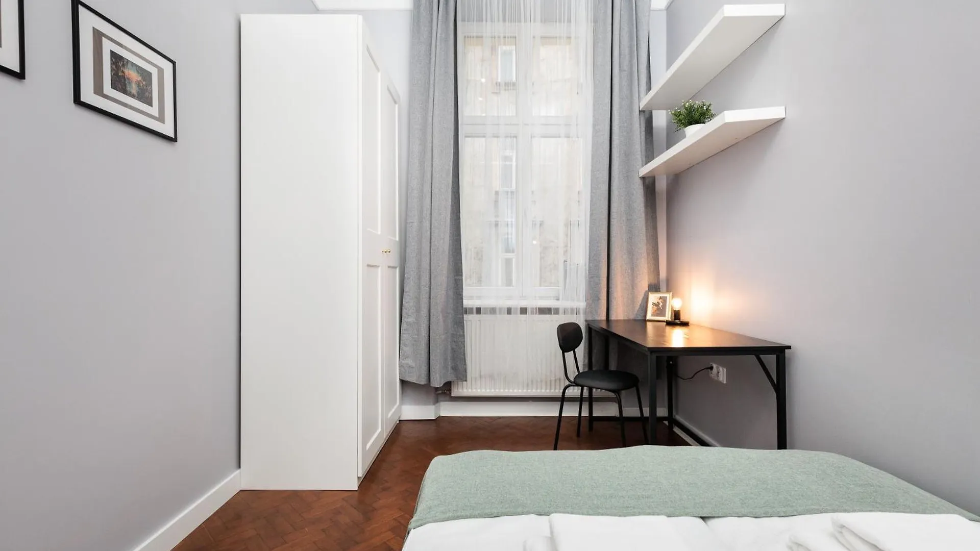 Spacious & Modern 6 Bedroom Apartment - Around The Main Market Square - By Upstairs Krakow 0*,  Poland