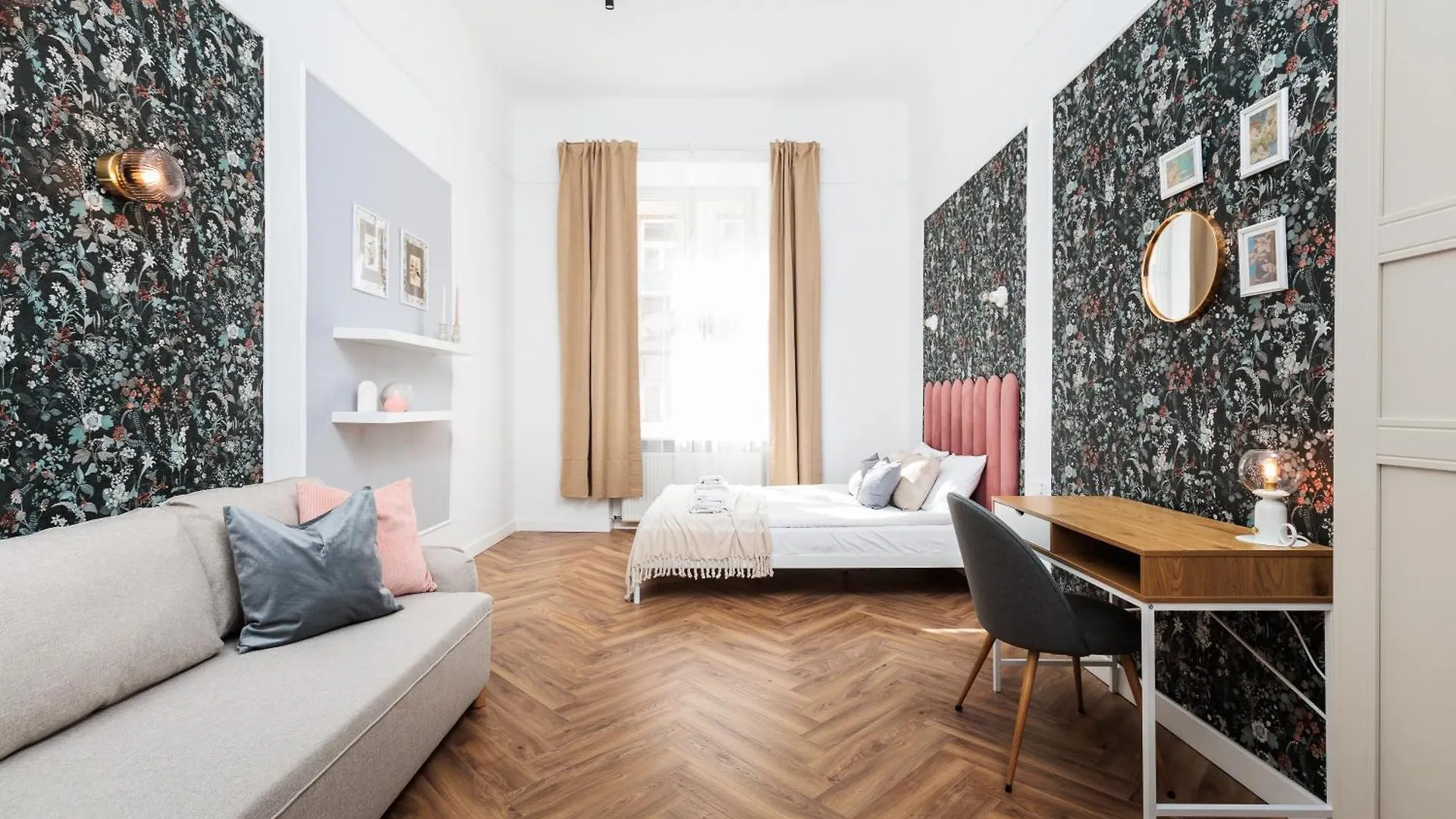 Spacious & Modern 6 Bedroom Apartment - Around The Main Market Square - By Upstairs Krakow 0*,  Poland