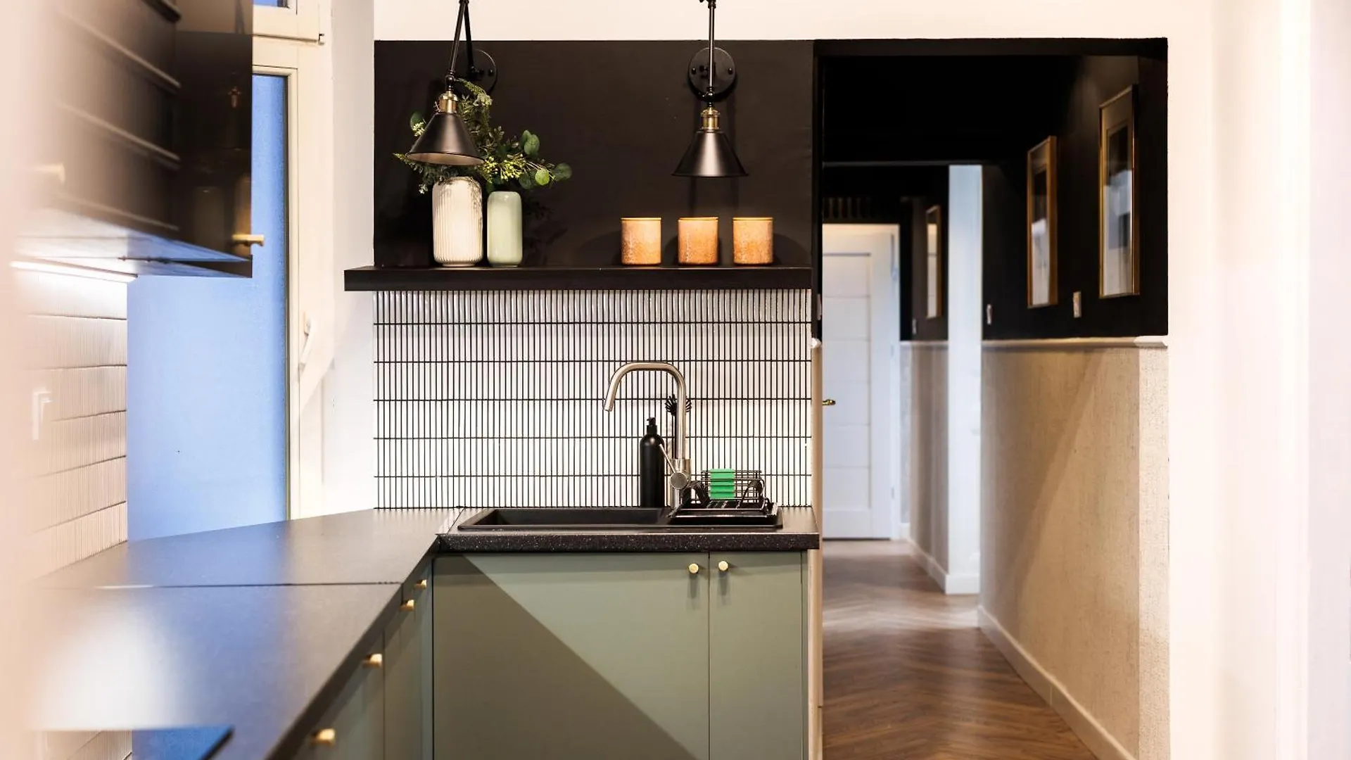 Spacious & Modern 6 Bedroom Apartment - Around The Main Market Square - By Upstairs Krakow