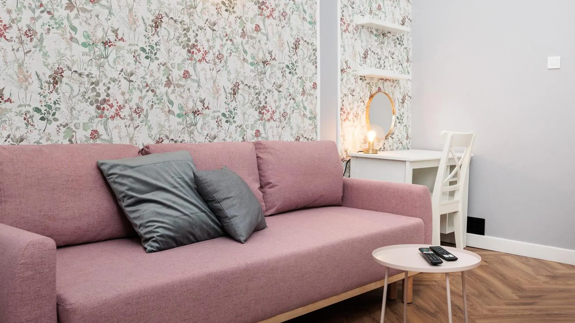 Spacious & Modern 6 Bedroom Apartment - Around The Main Market Square - By Upstairs 크라쿠프 0*,  폴란드